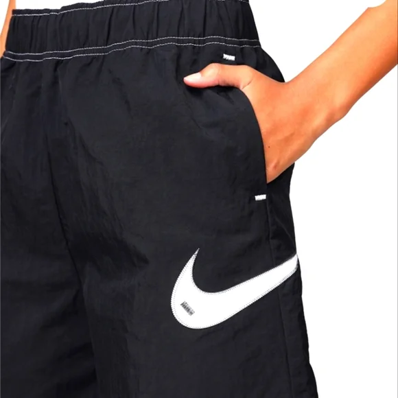 Nike Sportswear SwooshWomen's Woven High-Waisted Shorts Sz L DM6752-010 - Picture 4 of 7